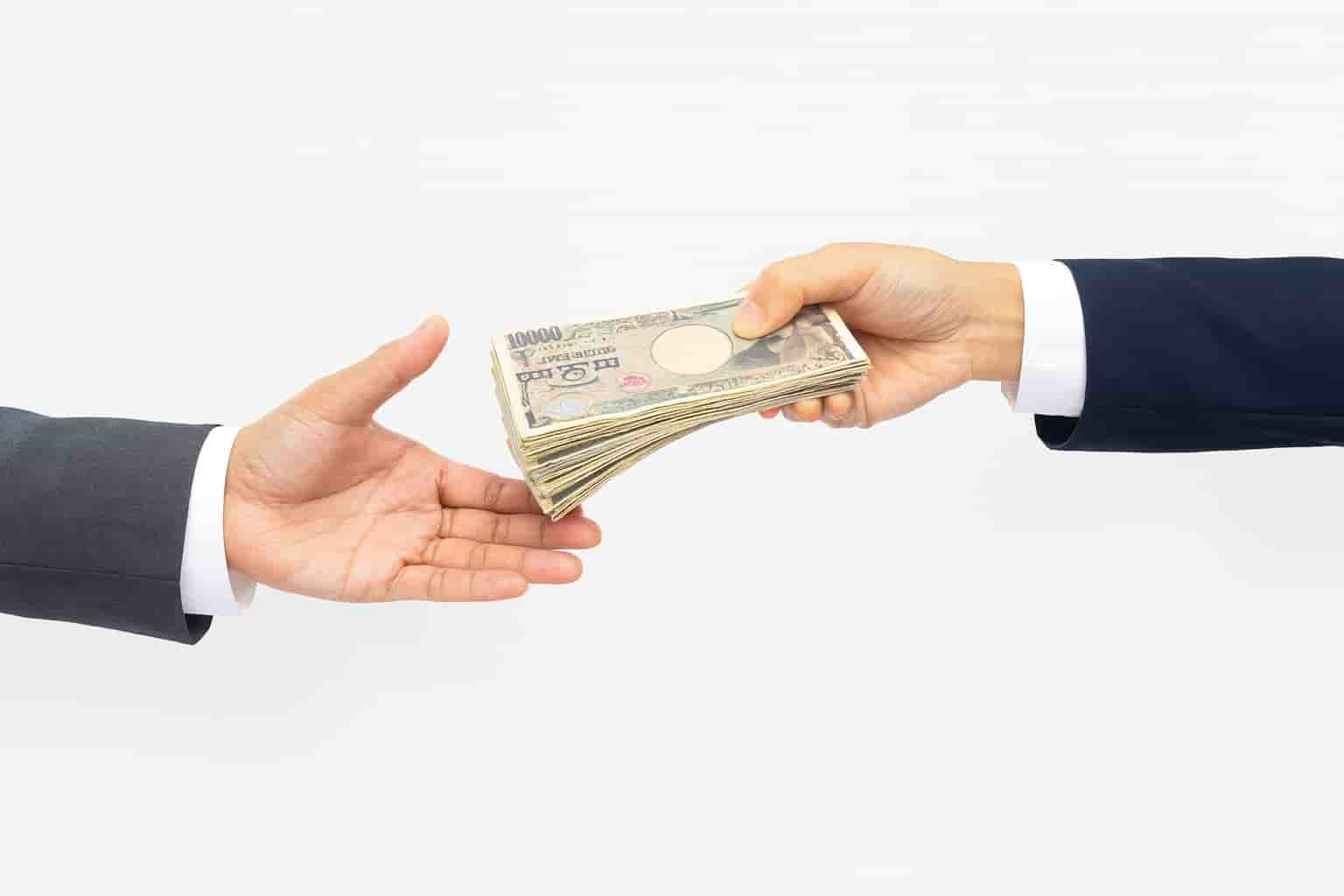 Hand-Cash Jobs in Japan: Timing, Risks &amp; Visa Impact